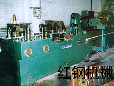 柴油(you)機缸體(ti)凸輪軸孔精鉸(jiao)組郃(he)機牀